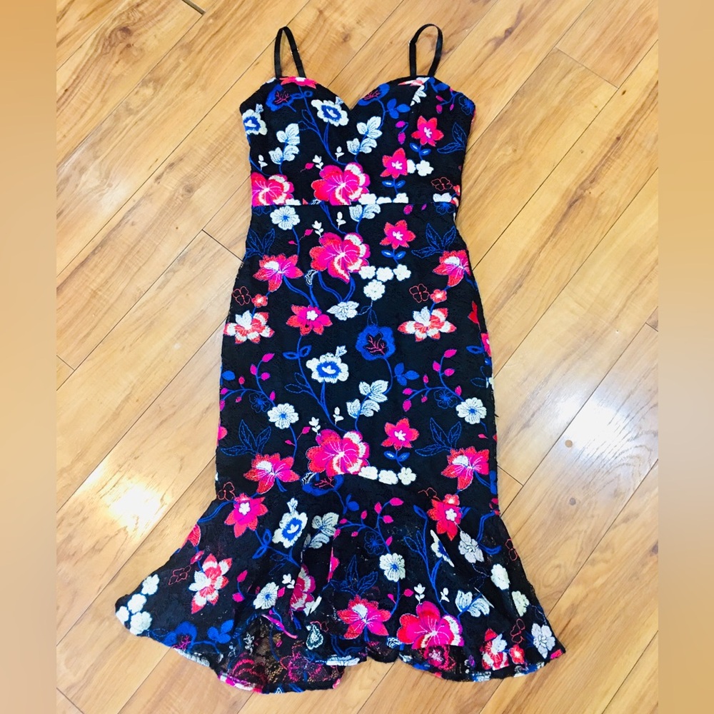 Guess Marciano floral flower bodycon dress black small summer date night vacay